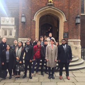 Law alumnus leads students to Middle Temple