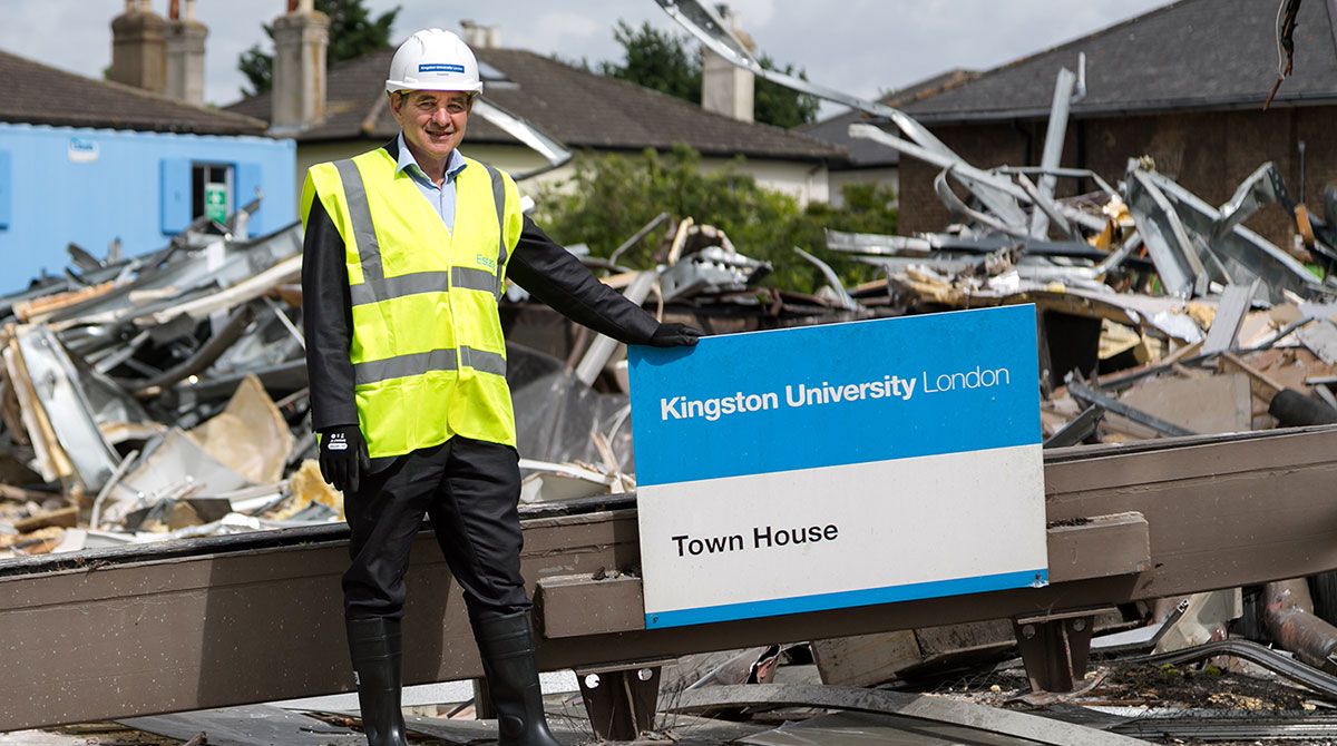 Vice-Chancellor clears the way for development of landmark Town House building at Penrhyn Road campus