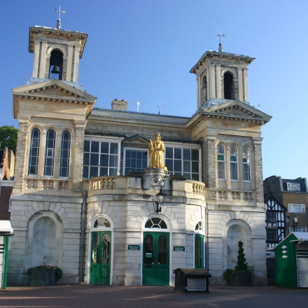 Market House in the centre of Kingston