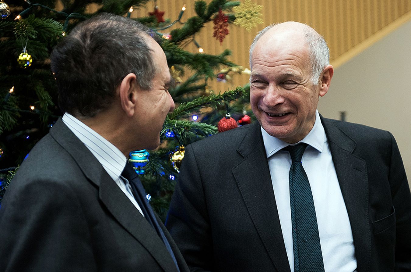 Picture of Lord Neuberger, president of the UK Supreme Court and Vice-Chancellor Professor Julius Weinberg