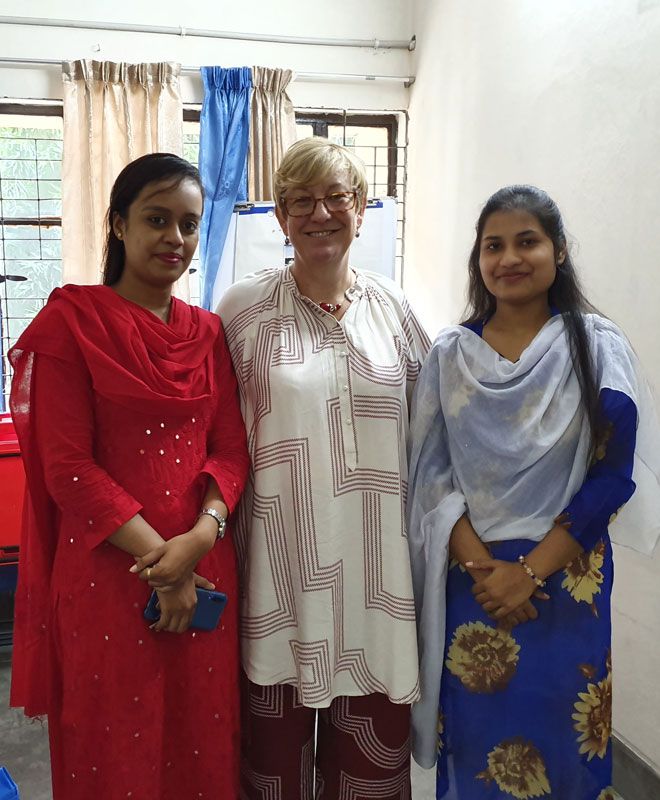 Dr Lesley Kay (centre) with Bangladesh midwifery students Khadiza Aktep (left) and Runiza Khatun (right).