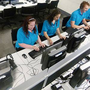 Eager applicants hit the phone lines to snap up final Kingston University course places as Clearing kicks off