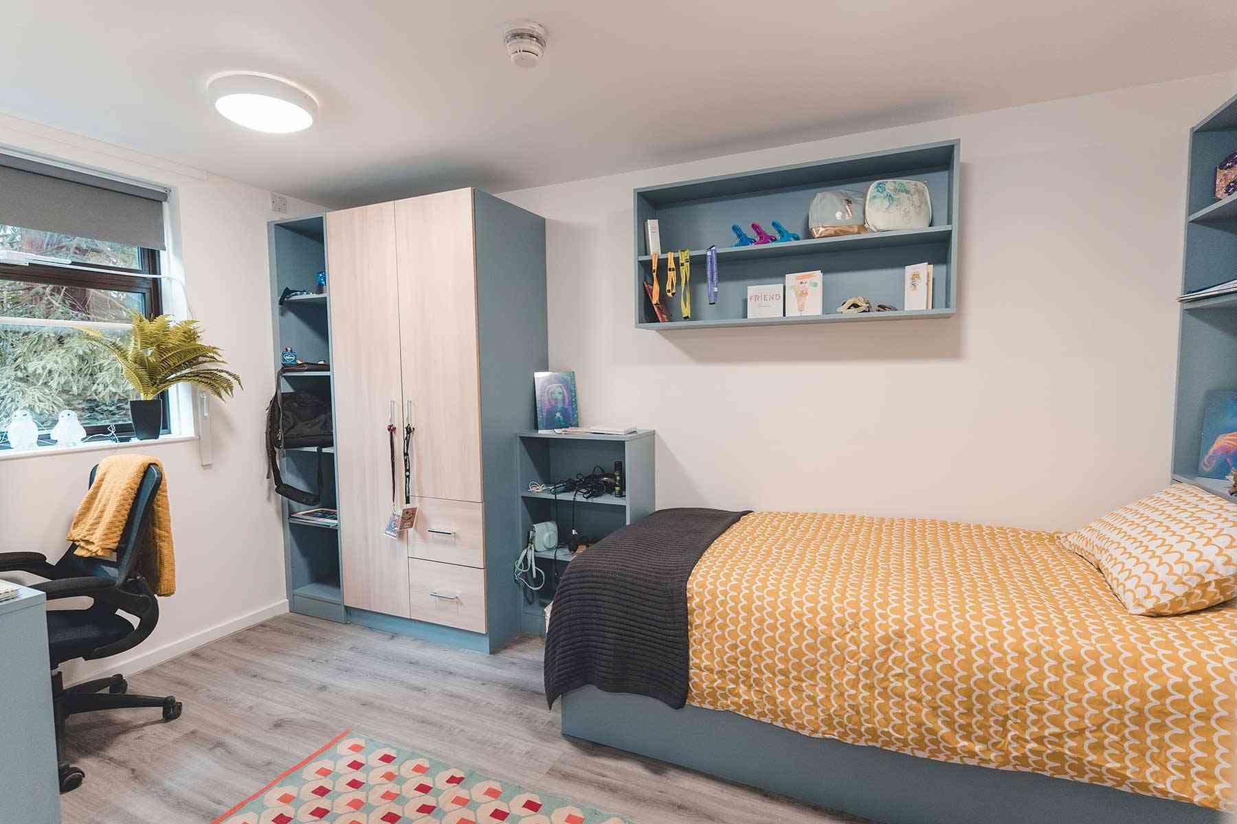 Adapted bedroom (Chancellors Hall)