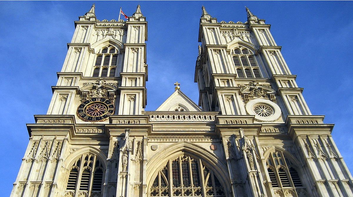 Kingston University students rub shoulders with royalty at Westminster Abbey event honouring pioneer of modern nursing Florence Nightingale