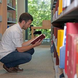 Applications open for AHRC doctoral studentships 2014/15