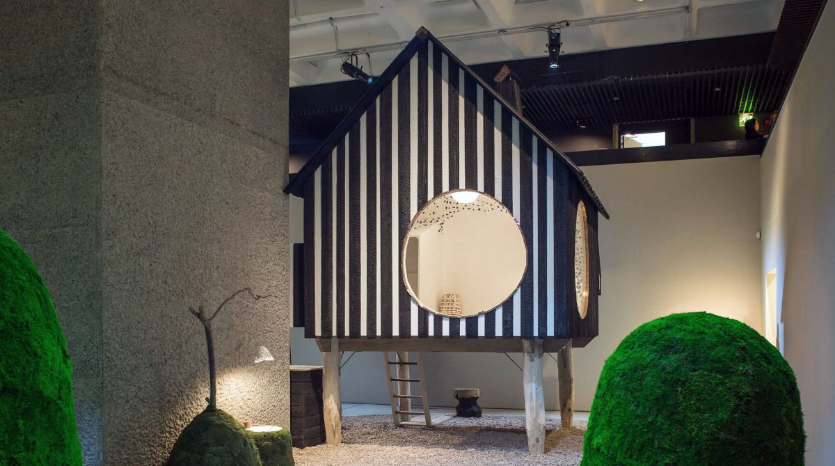 Renowned Japanese architect Terunobu Fujimori drafts in Kingston University students to construct tea house for exhibition at London's Barbican