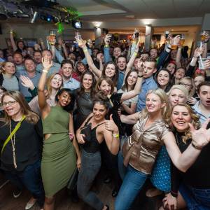 More than 350 Kingston alumni celebrate last orders at the Penrhyn Road bar