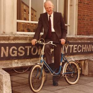 Professor Leonard Lawley, former Kingston Polytechnic director and institution's first professor, passes away