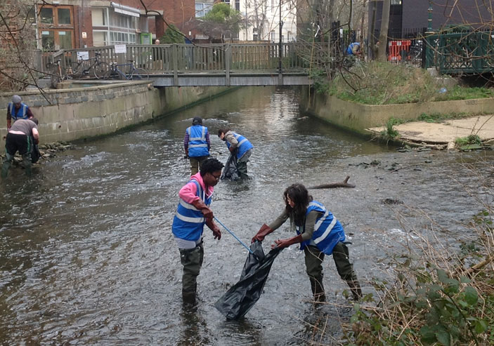 The litter pick involved students, staff and community volunteers.