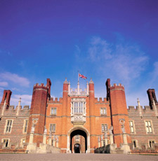 Kingston Unversity has built links with Historic Royal Palaces.